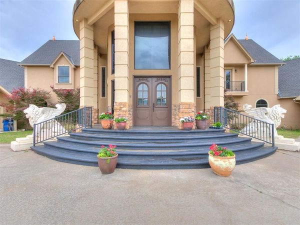 1801 W Carolina Avenue, Chickasha, OK 73018