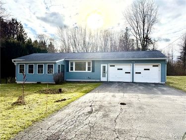 8403 N Henry Clay Blvd Boulevard , Clay, NY 13104