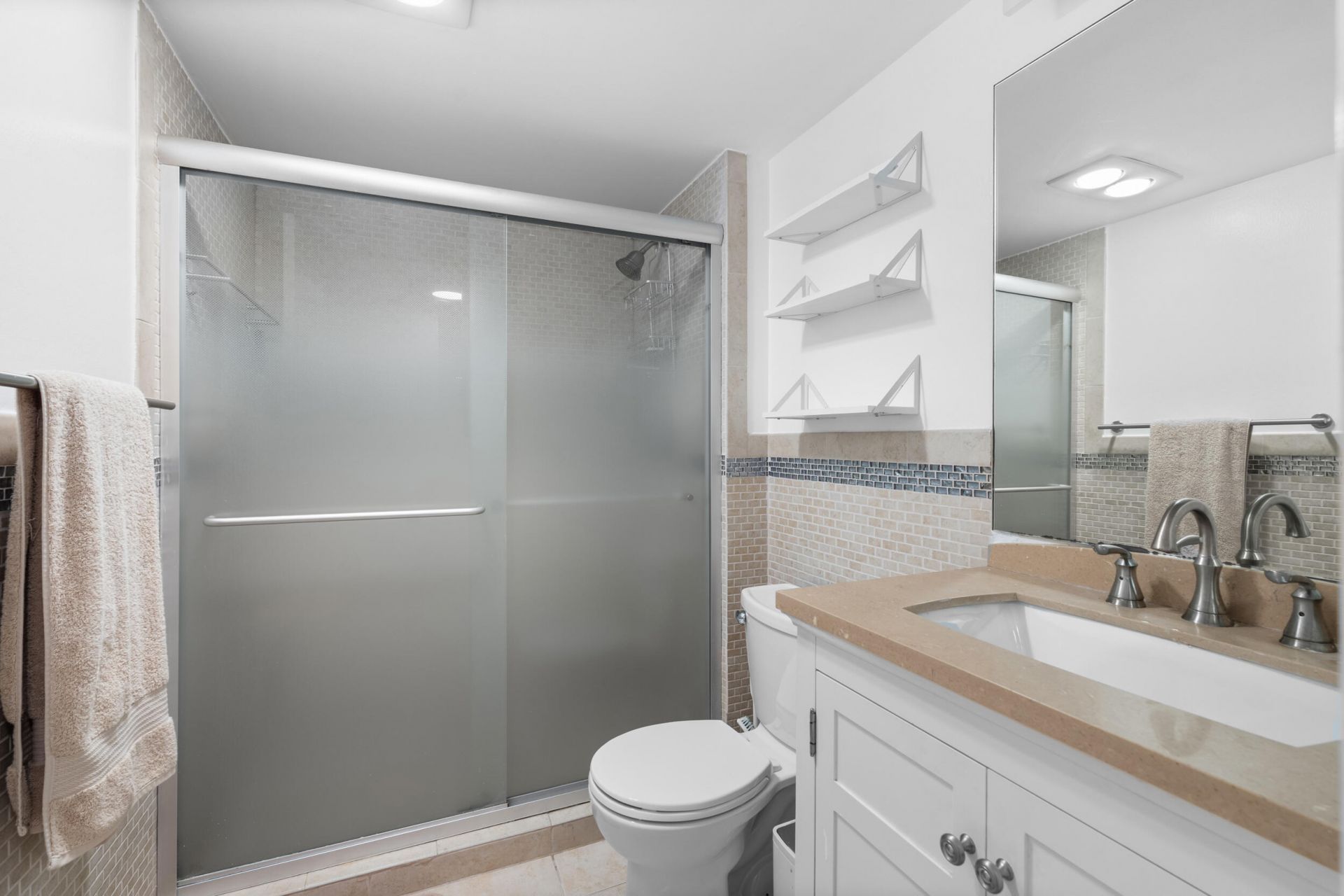 5000 N Ocean Boulevard, Unit 703, Lauderdale by the Sea, FL 33308 Photo