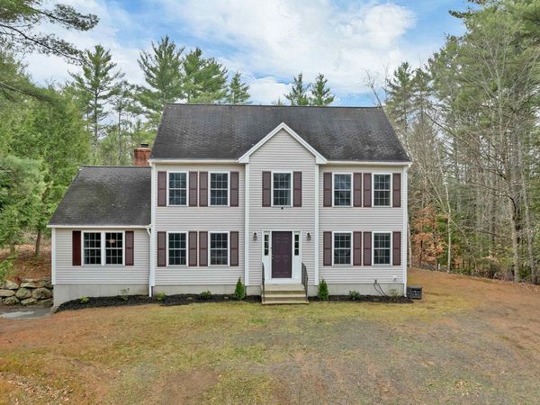 20 Ventura Drive, Raymond, NH 03077