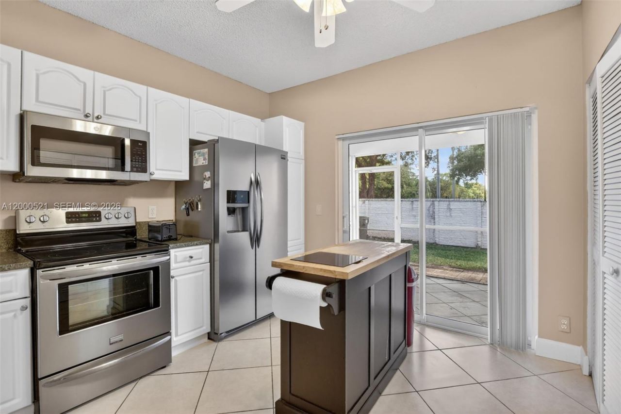 3100 SW 50th St , Dania Beach, FL 33312 Photo