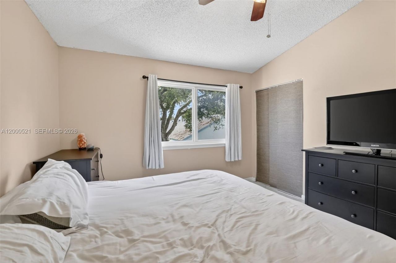 3100 SW 50th St , Dania Beach, FL 33312 Photo