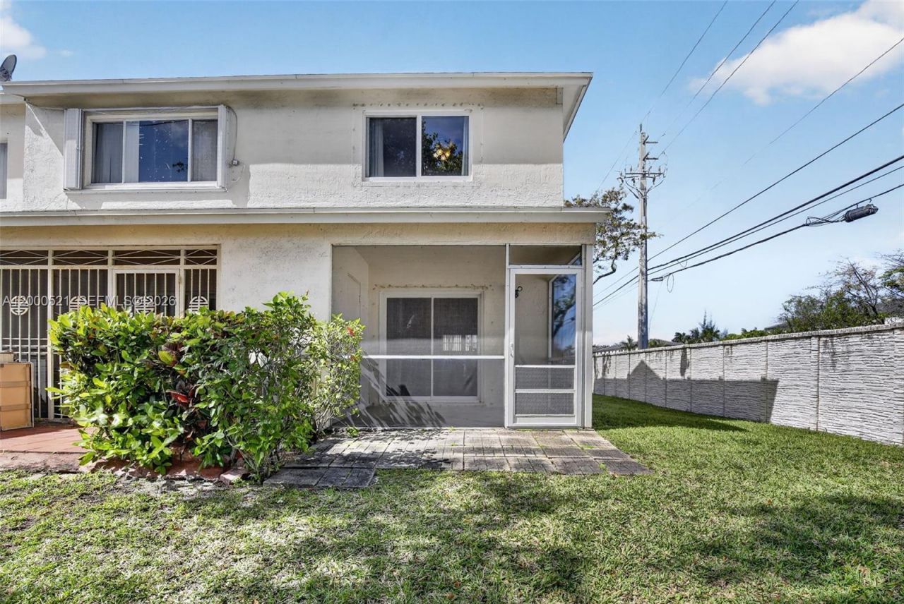 3100 SW 50th St , Dania Beach, FL 33312 Photo