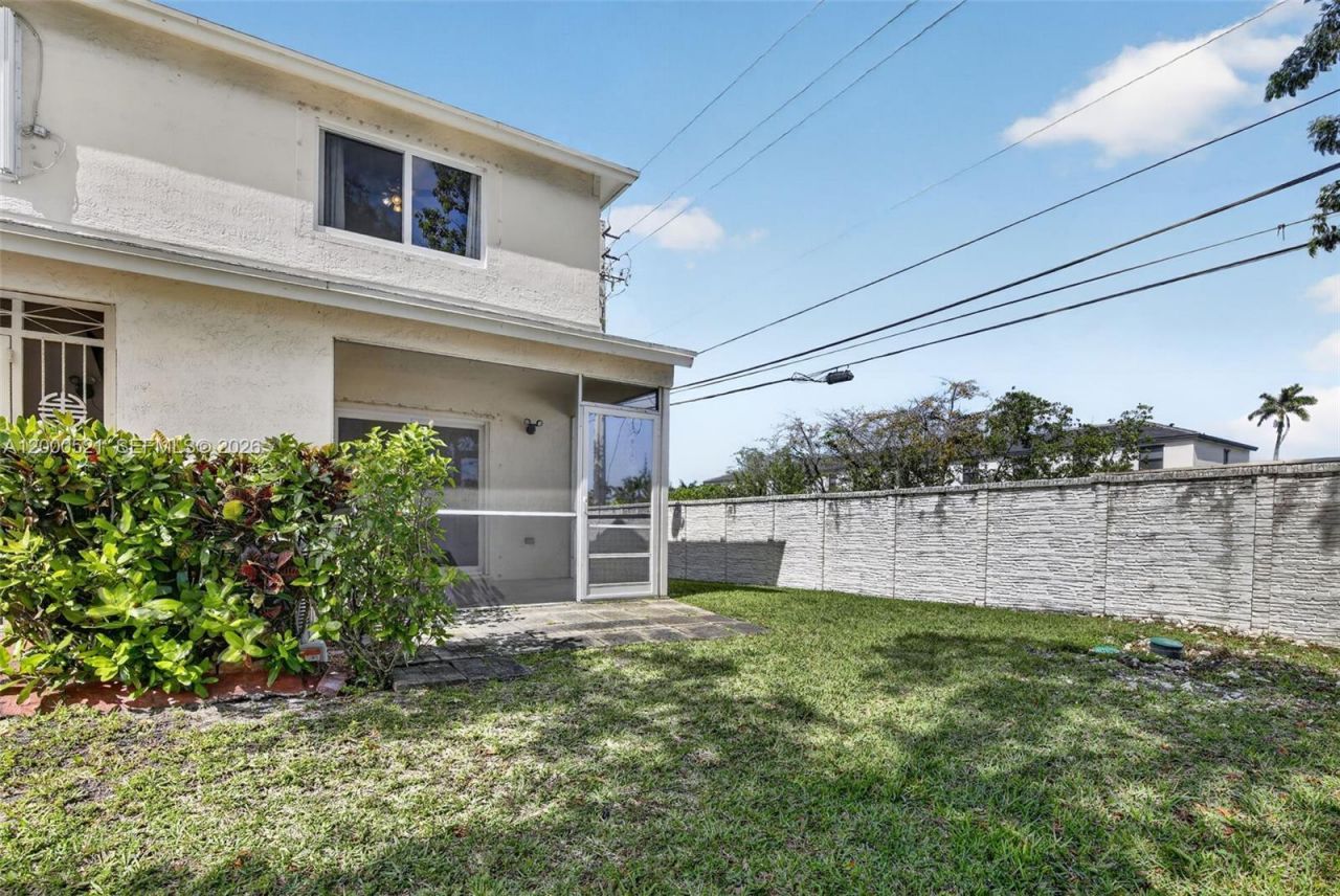 3100 SW 50th St , Dania Beach, FL 33312 Photo