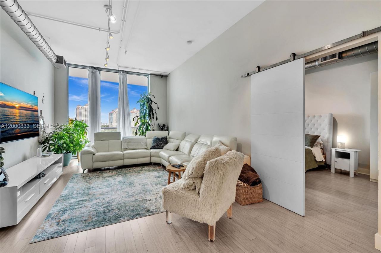 3029 NE 188th St , Unit 721, Aventura, FL 33180 Photo