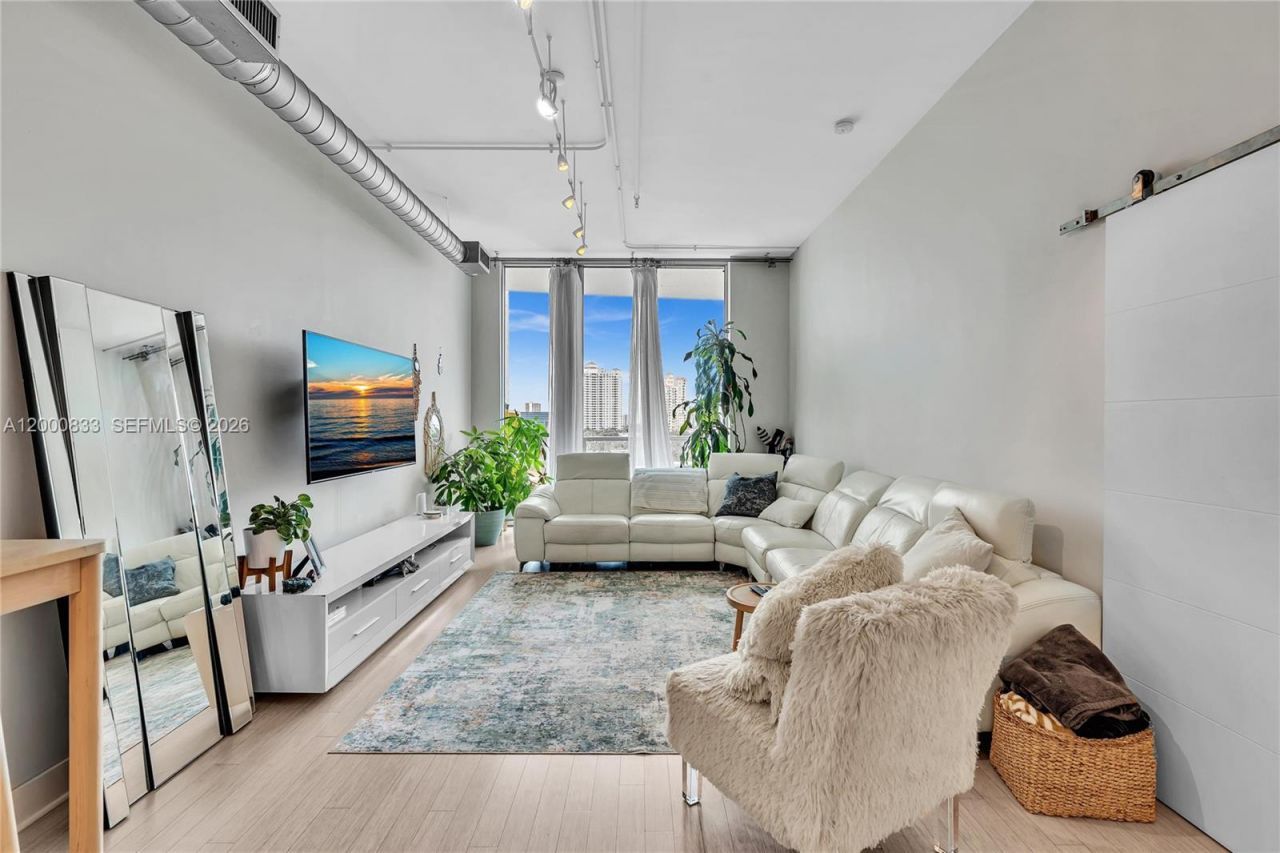 3029 NE 188th St , Unit 721, Aventura, FL 33180 Photo