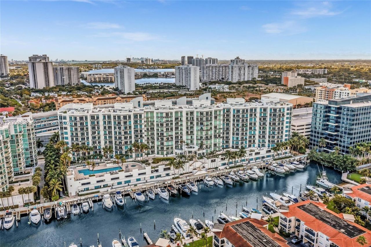 3029 NE 188th St, Unit 721, Aventura, FL 33180 Photo