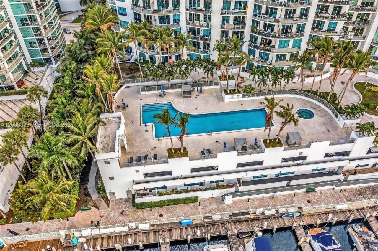 3029 NE 188th St, Unit 721, Aventura, FL 33180 Photo