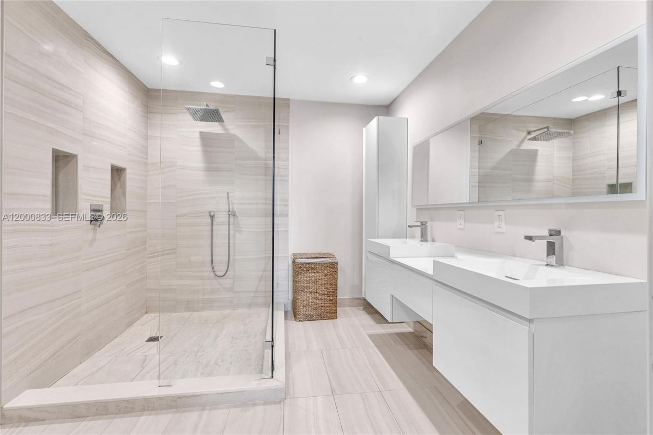 3029 NE 188th St , Unit 721, Aventura, FL 33180 Photo