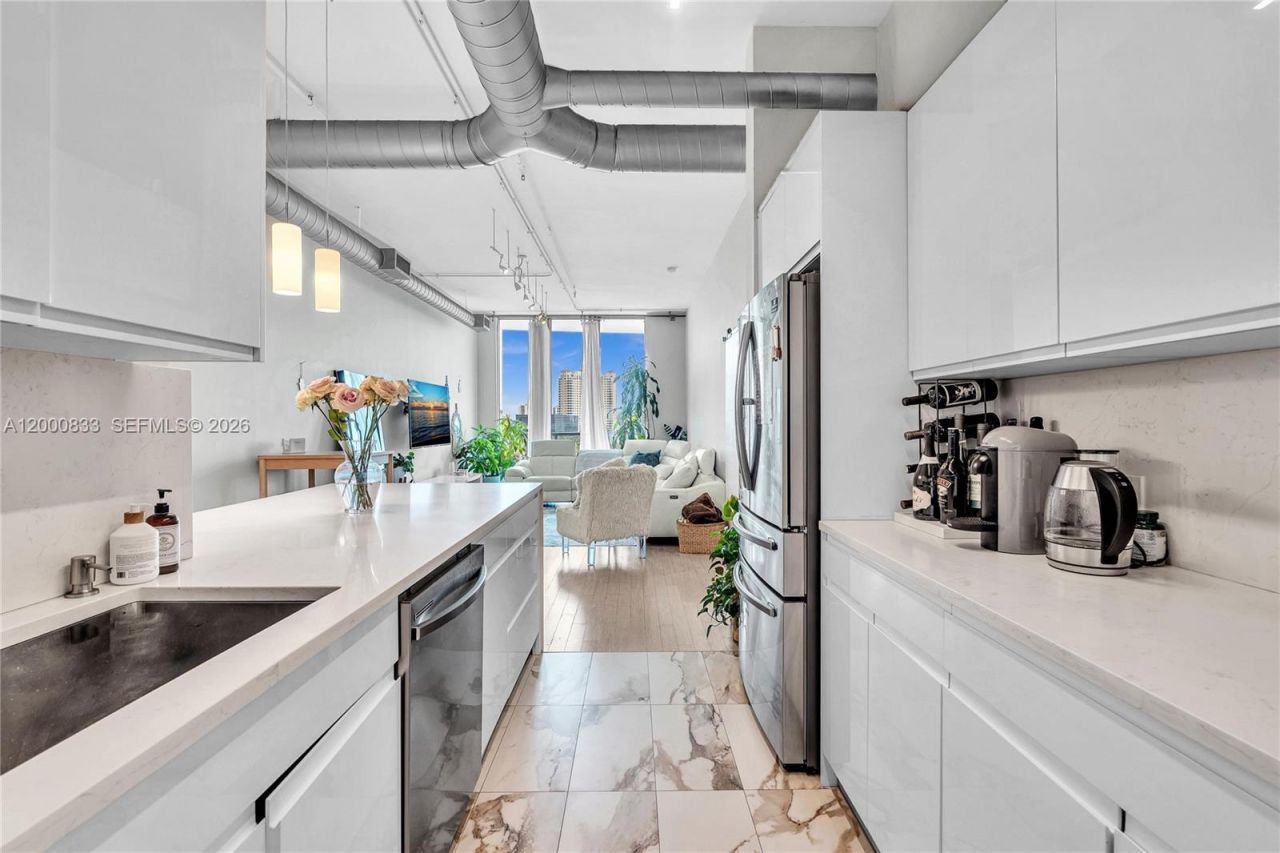 3029 NE 188th St , Unit 721, Aventura, FL 33180 Photo