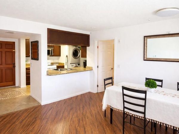 3051 GOLDEN OAK Way, Spring Valley, CA 91978