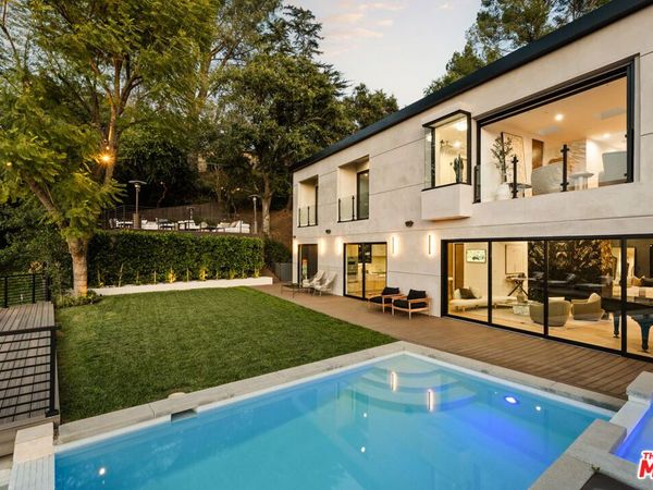 3208 Oakley Drive, Los Angeles, CA 90068