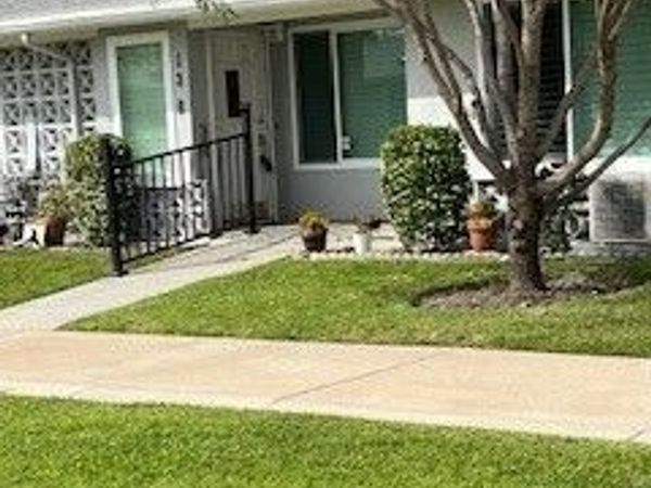 13824 Fresh Meadow Ln., M3-13B, Seal Beach, CA 90740