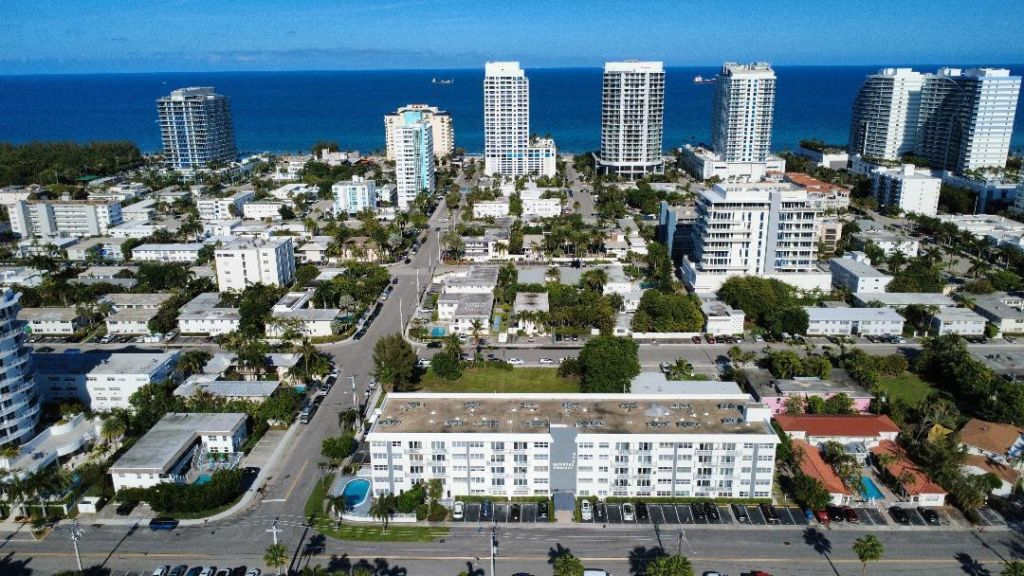 550 Bayshore Drive, Unit 104, Fort Lauderdale, FL 33304 Photo