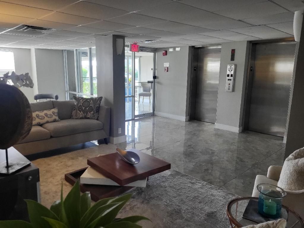 550 Bayshore Drive, Unit 104, Fort Lauderdale, FL 33304 Photo