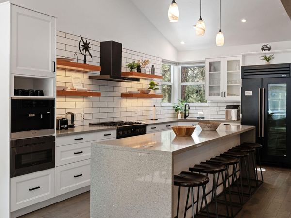 57752 Lassen Lane, Unit 9, Bend, OR 97707