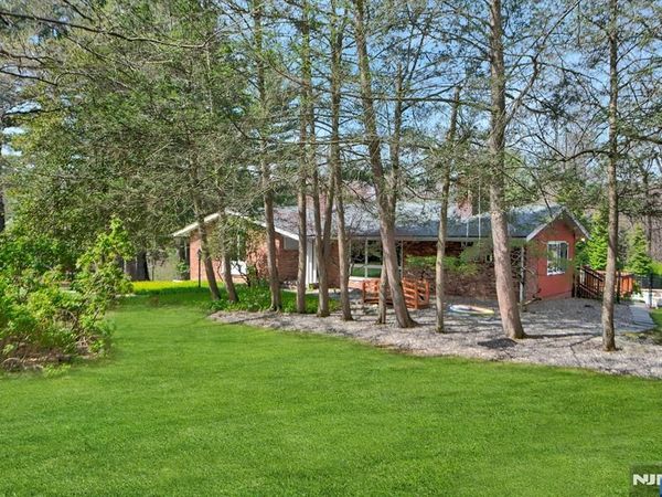 259 Long Meadow Road, Kinnelon Borough, NJ 07405