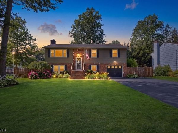 241 Woodside Ln, Bridgewater, NJ 08807