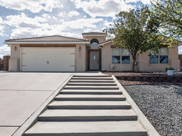 707 Bulb Court NE, Rio Rancho, NM 87124