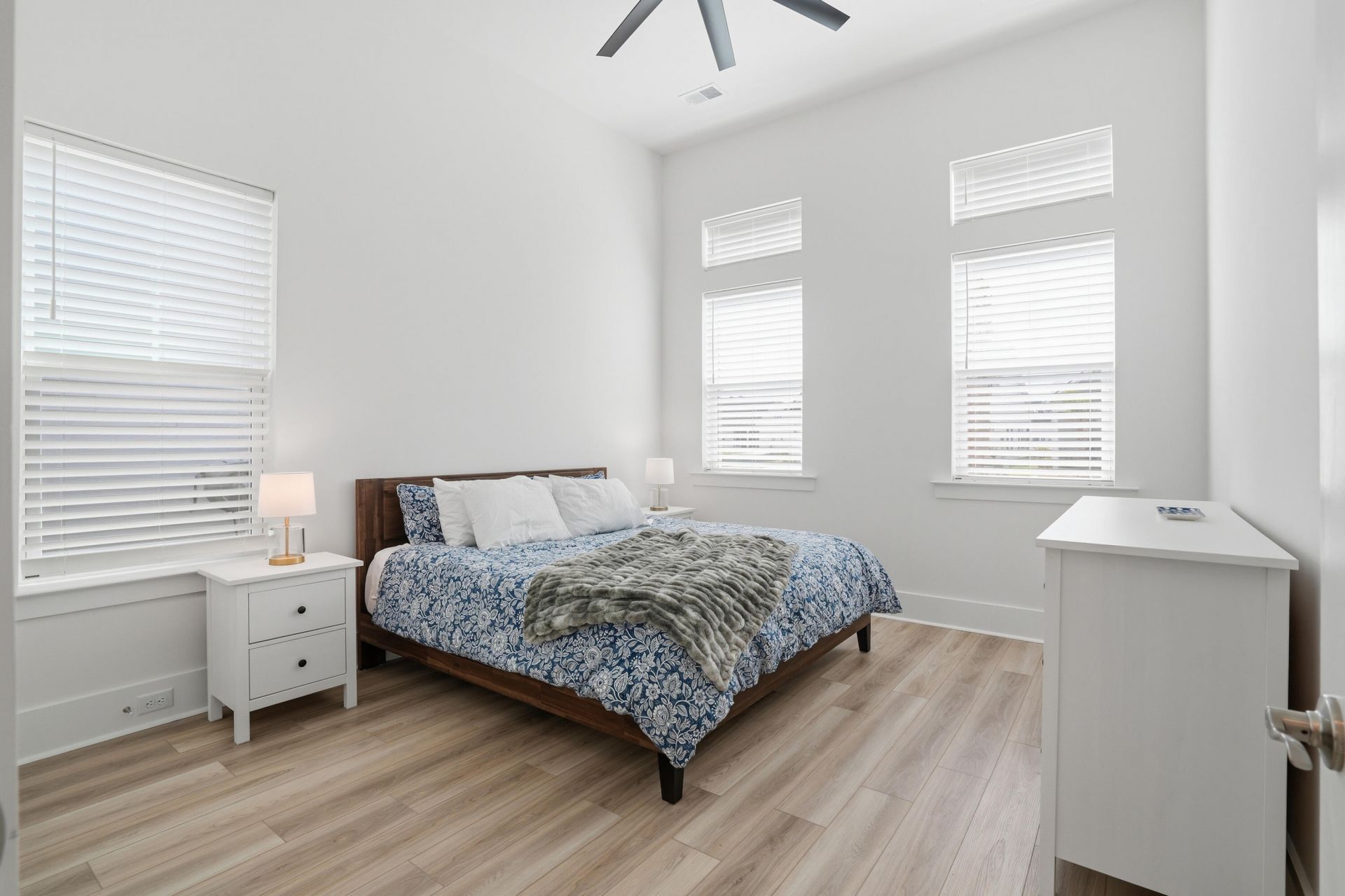 128 Summerwind Drive Photo 32