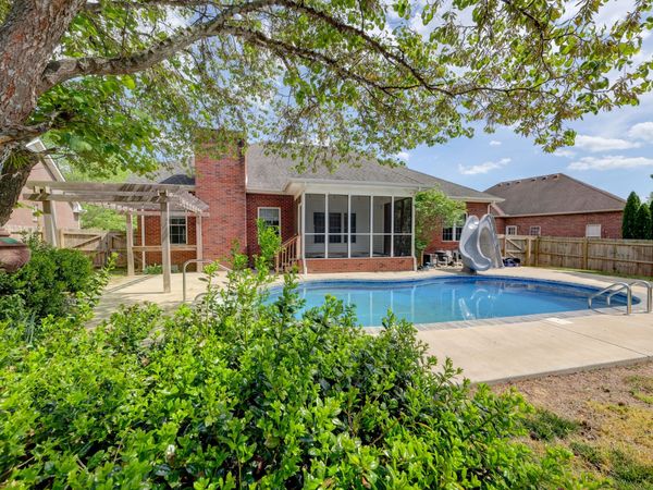 140 Lyme Dr , Clarksville, TN 37043