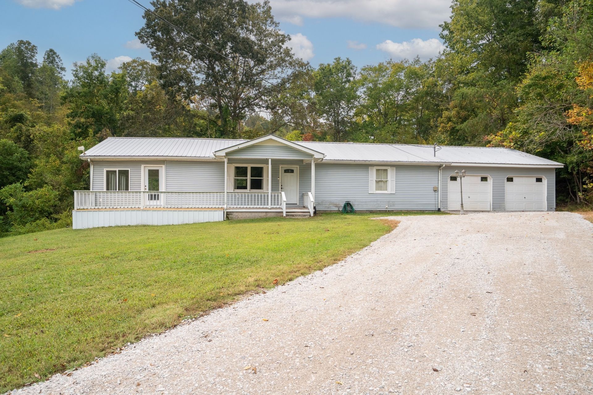 715 Springer Rd , Hohenwald, TN 38462 Main Photo