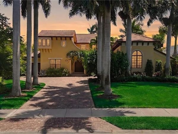 3310 Crayton RD , NAPLES, FL 34103