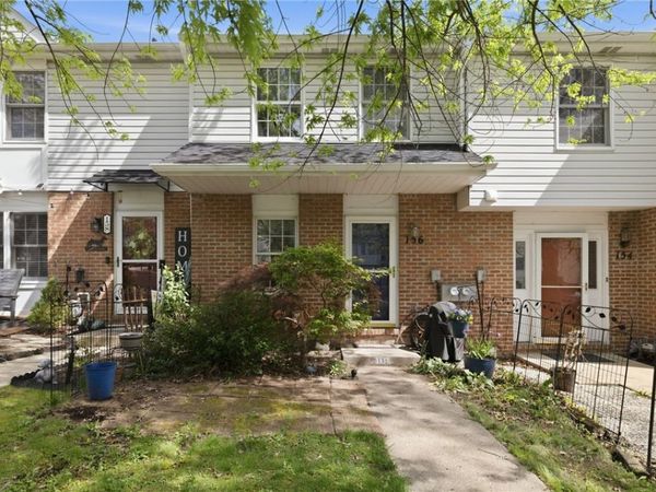 156 Meadowview Dr, Canonsburg, PA 15317