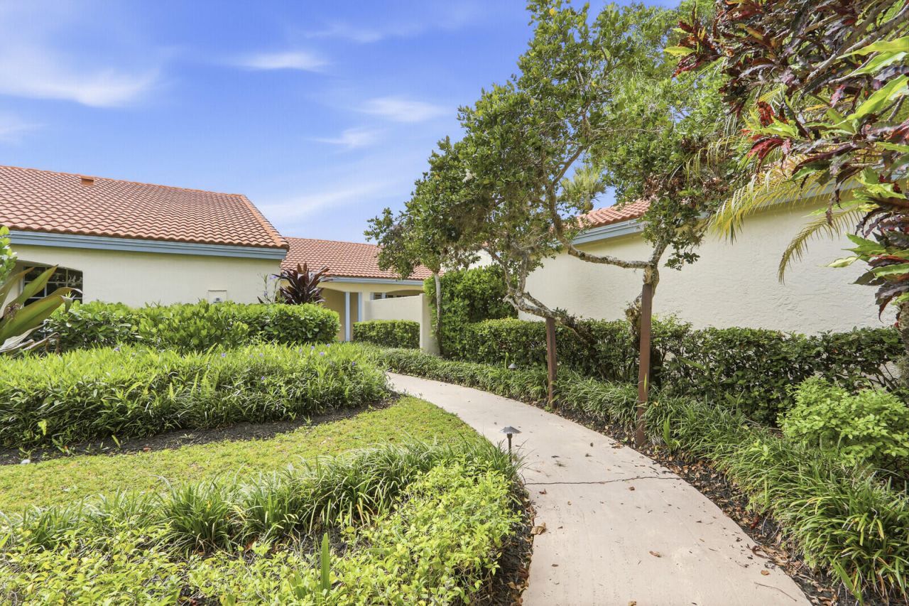 2465 Vista Del Prado Drive, Wellington, FL 33414 Photo