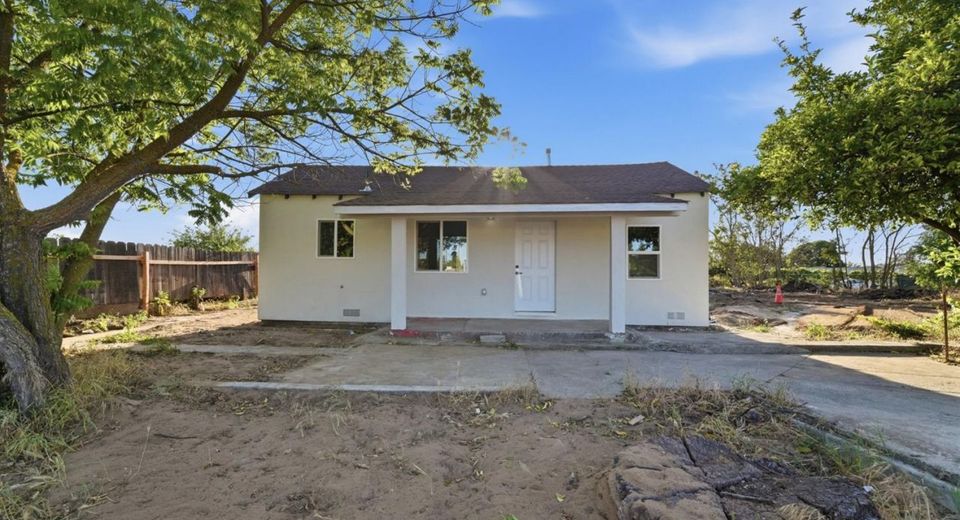 696 Pedersen Rd, Oakdale, CA 95361 Photo