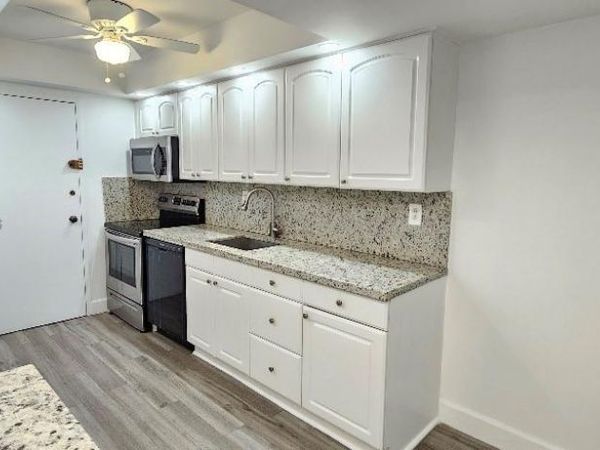 18051 Biscayne Blvd , Unit 802, Aventura, FL 33160