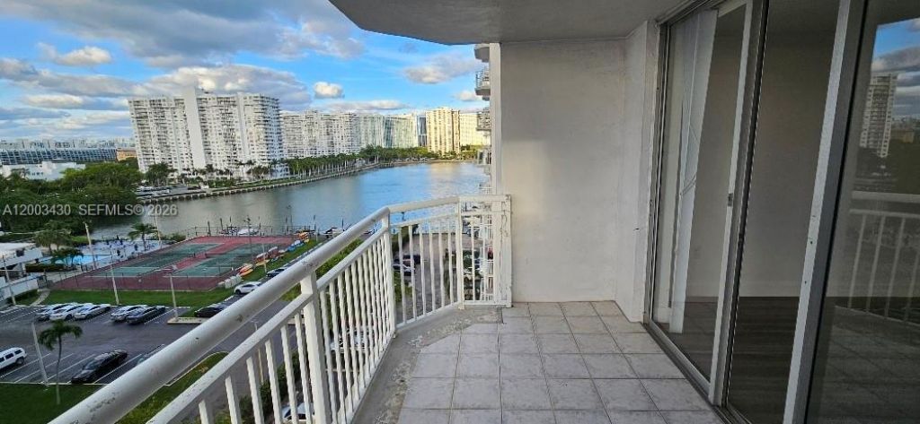 18051 Biscayne Blvd , Unit 802, Aventura, FL 33160 Photo