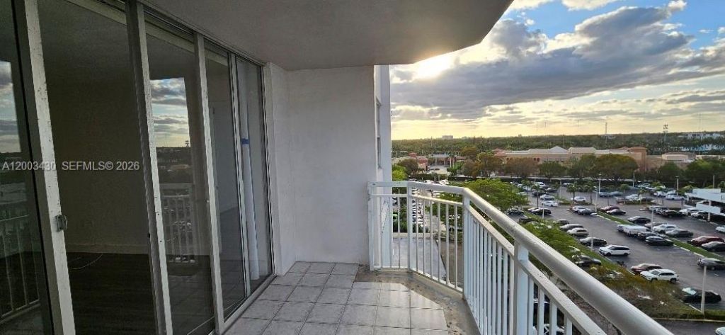 18051 Biscayne Blvd , Unit 802, Aventura, FL 33160 Photo