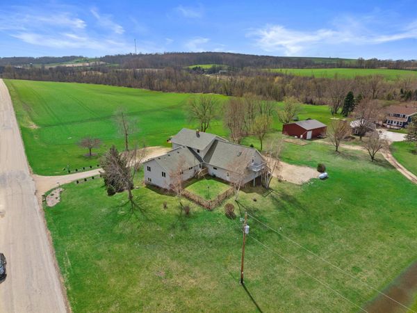 7293 Aurora Rd, Addison, WI 53090