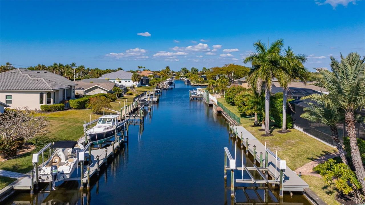 6777 Danah Court, Fort Myers, FL 33908 Photo