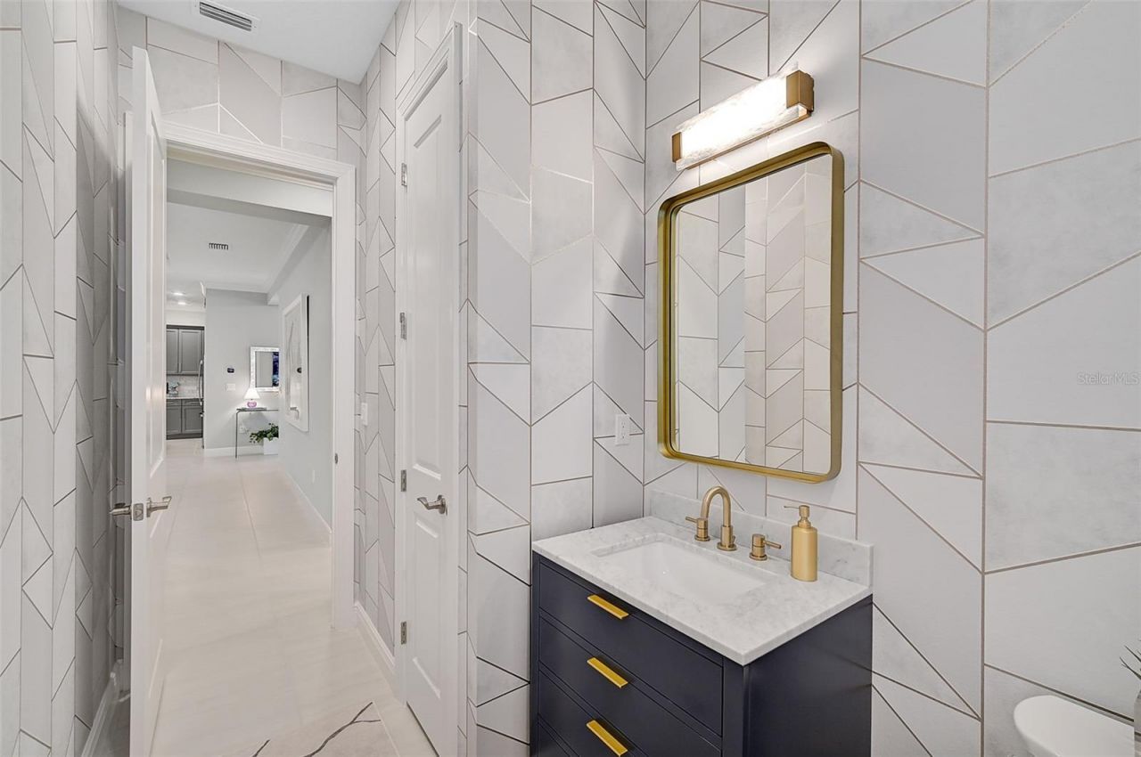 4940 Surfside Circle , Bradenton, FL 34211 Photo