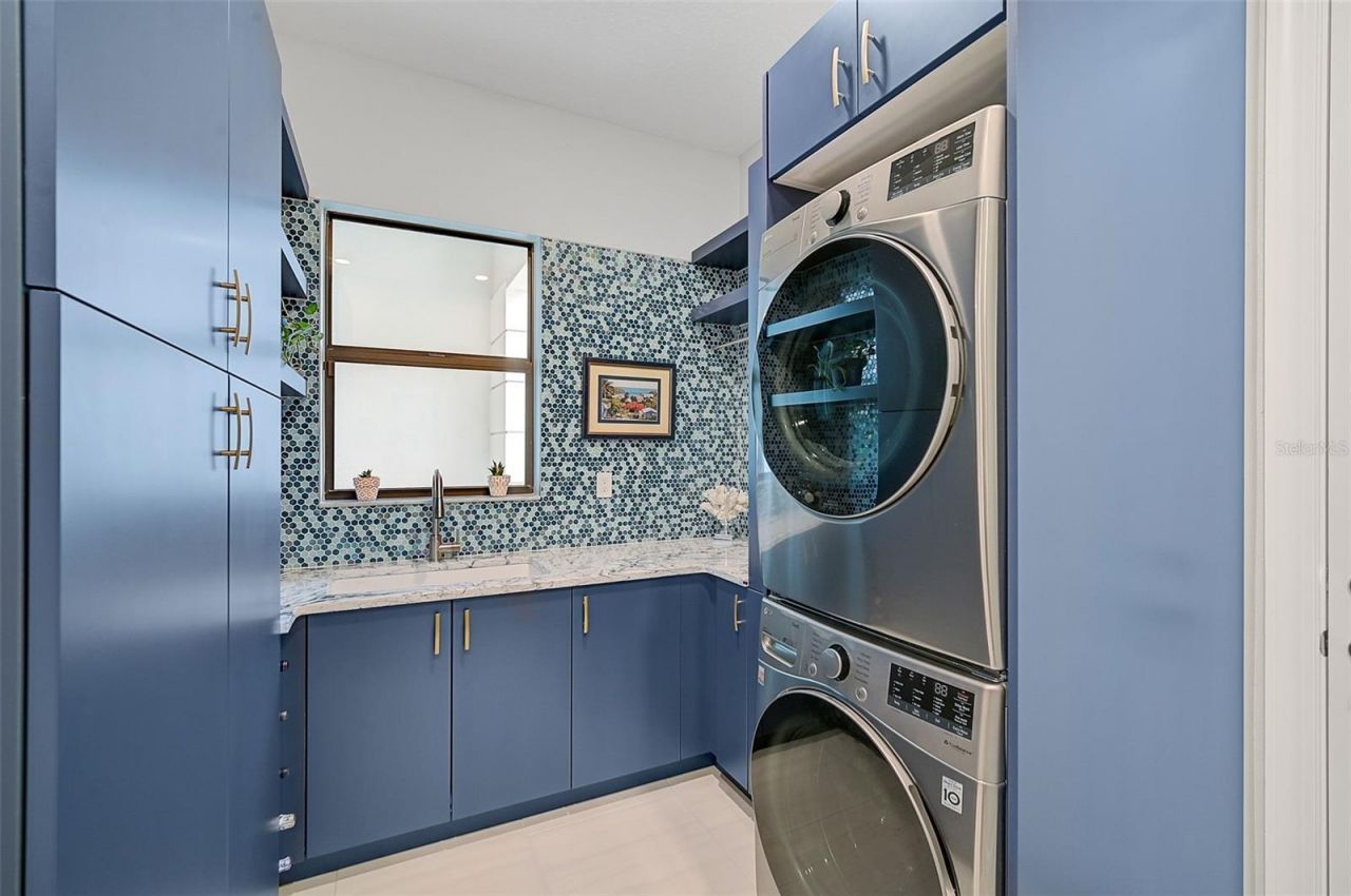 4940 Surfside Circle , Bradenton, FL 34211 Photo