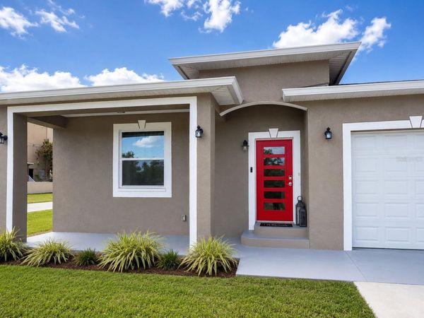 9302 N MARGARET AVENUE , TAMPA, FL 33612