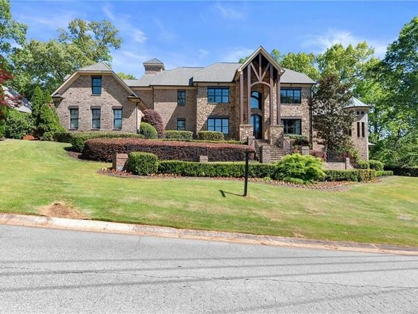 271 Pine Valley Drive SE, Marietta, GA 30067