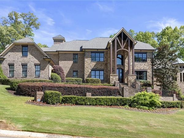 271 Pine Valley Drive SE, Marietta, GA 30067