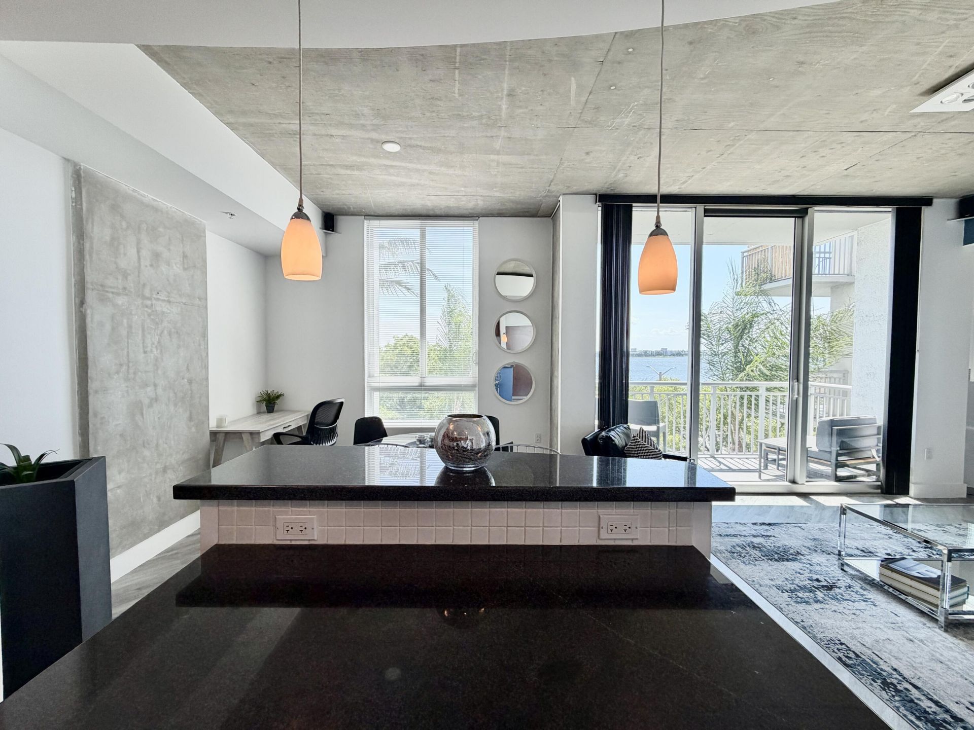 300 S Australian Avenue, Unit 322, West Palm Beach, FL 33401 Photo
