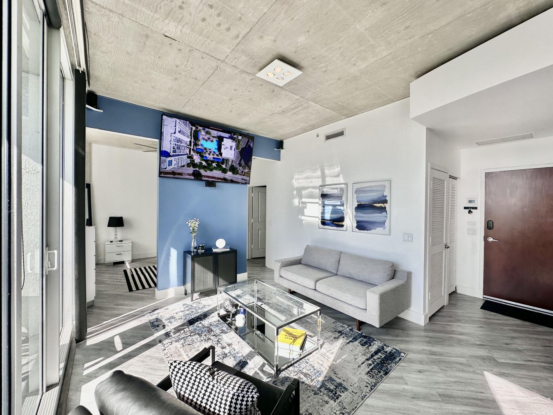 300 S Australian Avenue, Unit 322, West Palm Beach, FL 33401 Photo