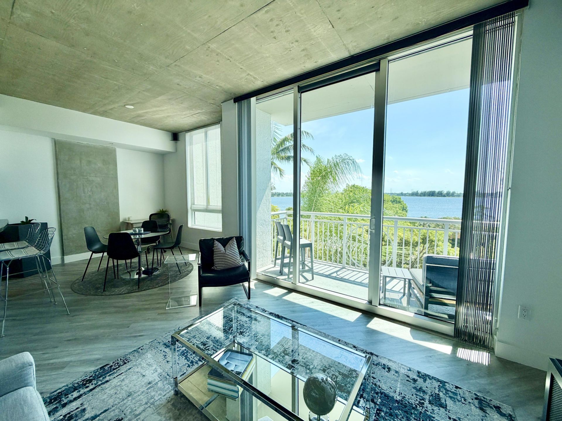 300 S Australian Avenue, Unit 322, West Palm Beach, FL 33401 Photo