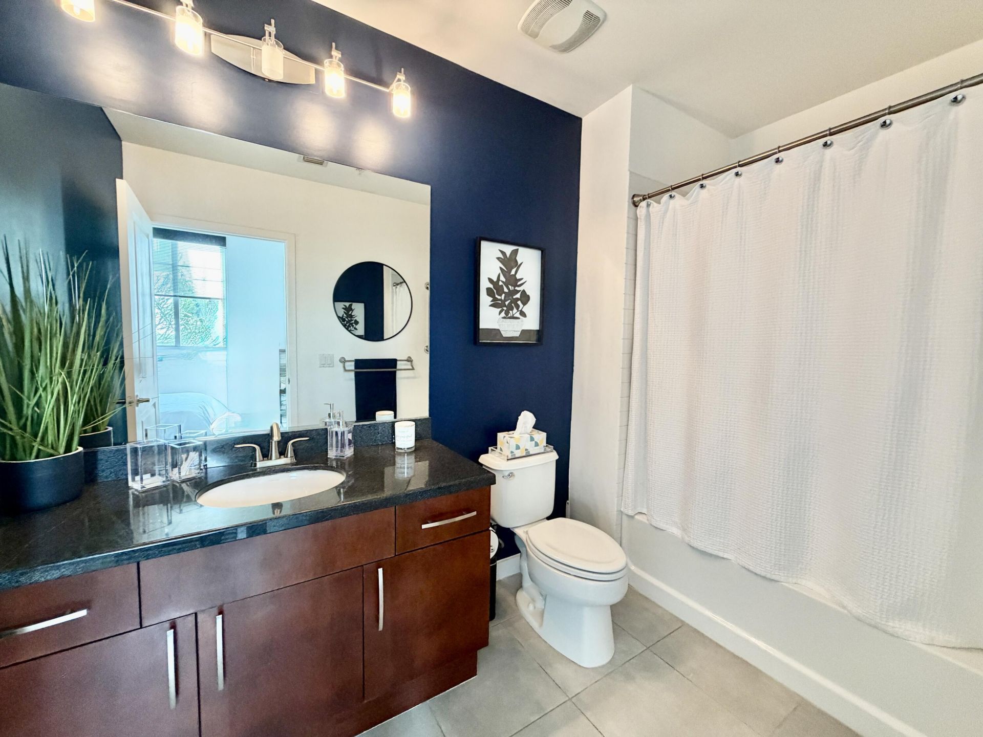 300 S Australian Avenue, Unit 322, West Palm Beach, FL 33401 Photo