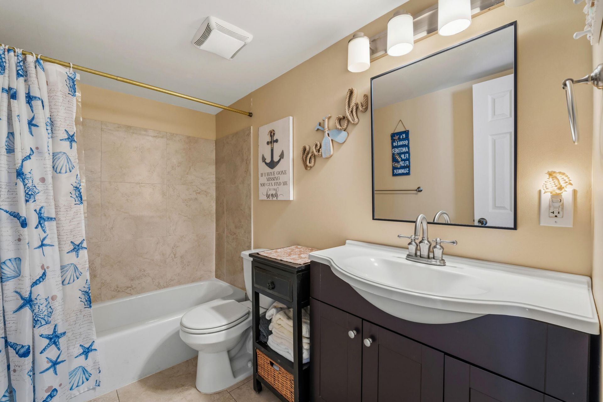 2050 Oleander Boulevard, Unit 1-106, Fort Pierce, FL 34950 Photo