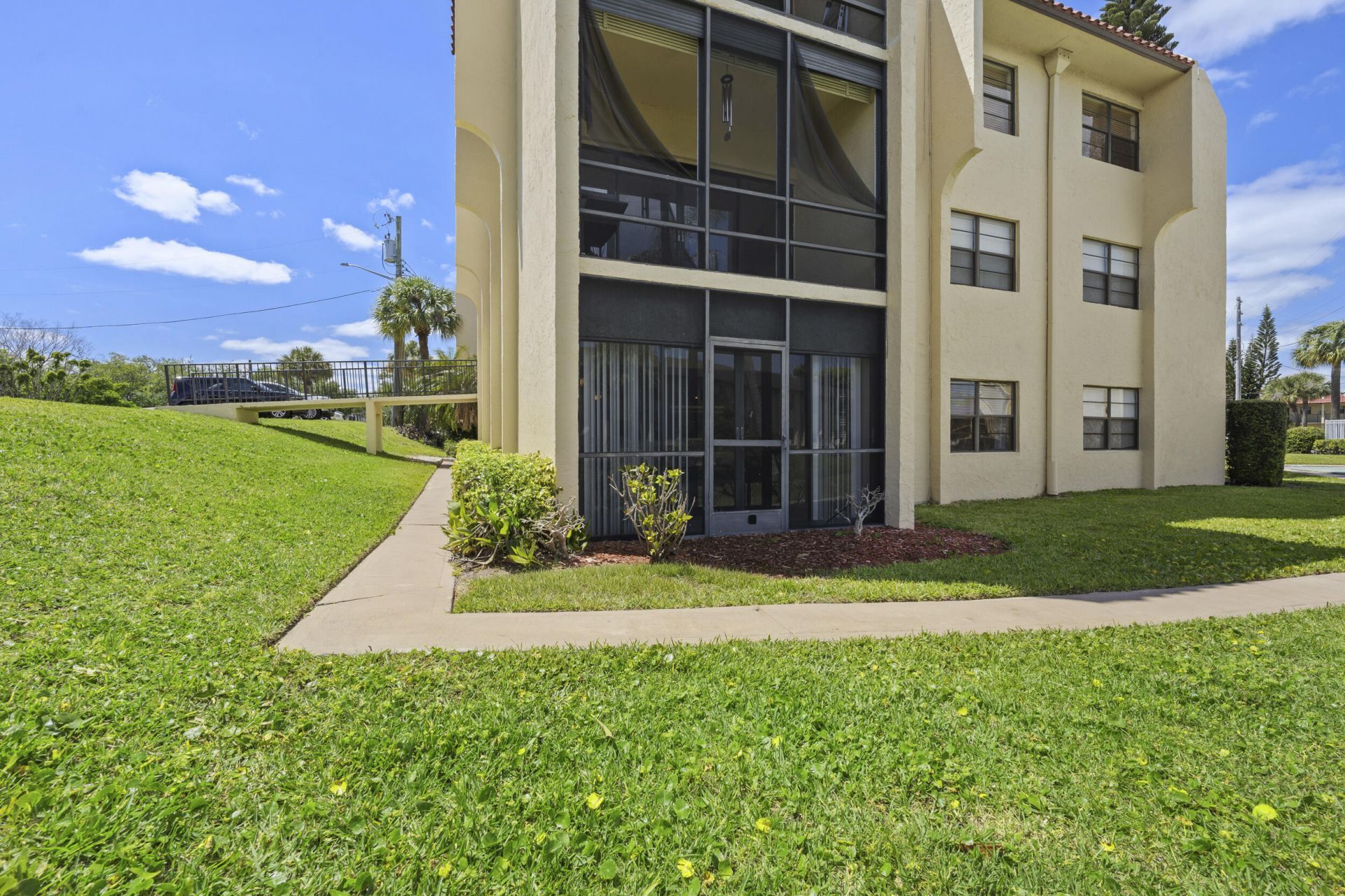 2050 Oleander Boulevard, Unit 1-106, Fort Pierce, FL 34950 Photo