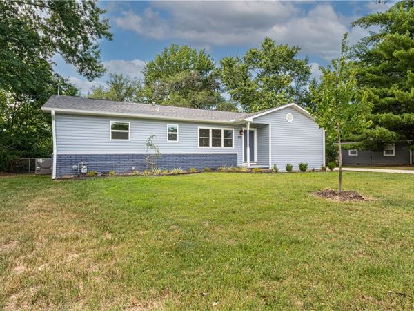 1103 Bella Vista Road , Bentonville, AR 72712