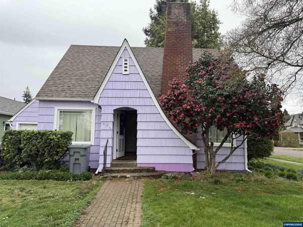 493 Park St, Lebanon, OR 97355