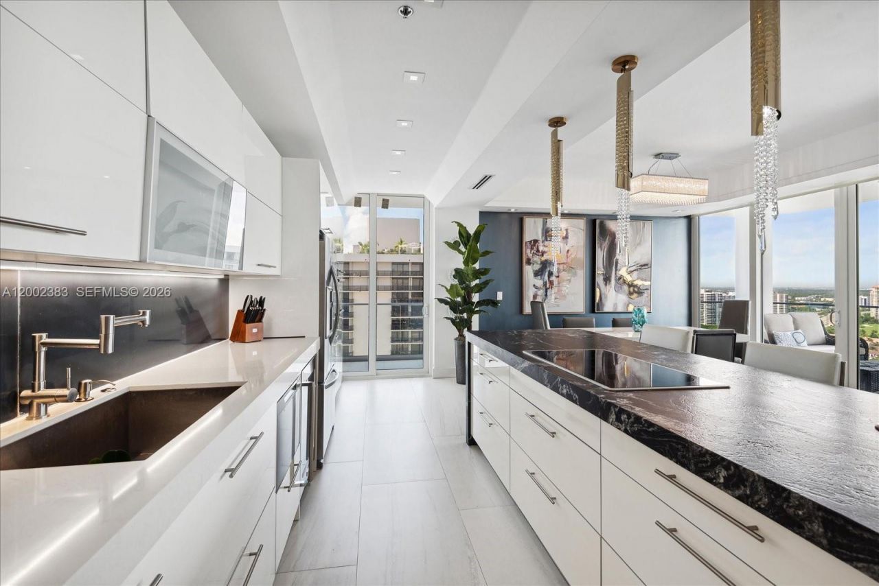 19707 Turnberry Way , Unit PH-D, Aventura, FL 33180 Photo