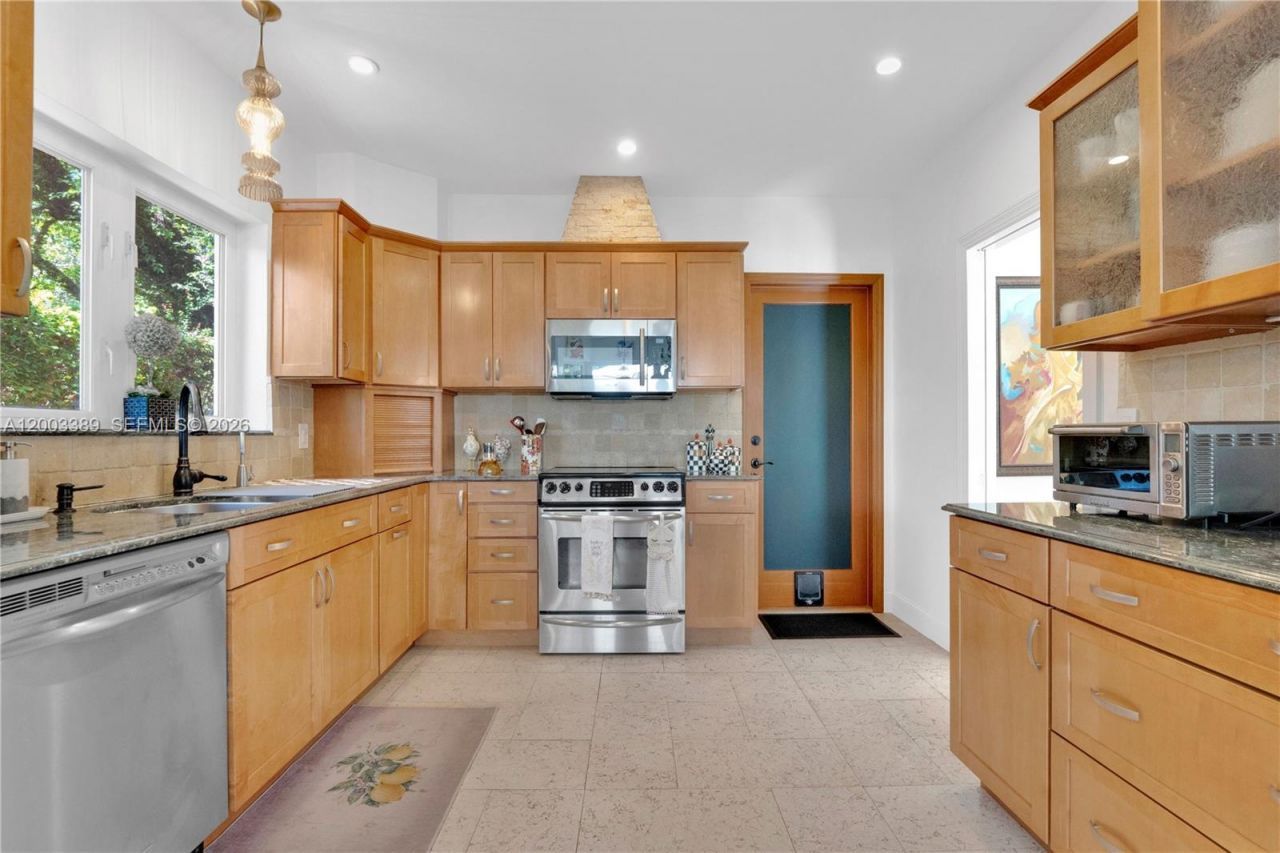 1524 Siena Ave, Coral Gables, FL 33146 Photo